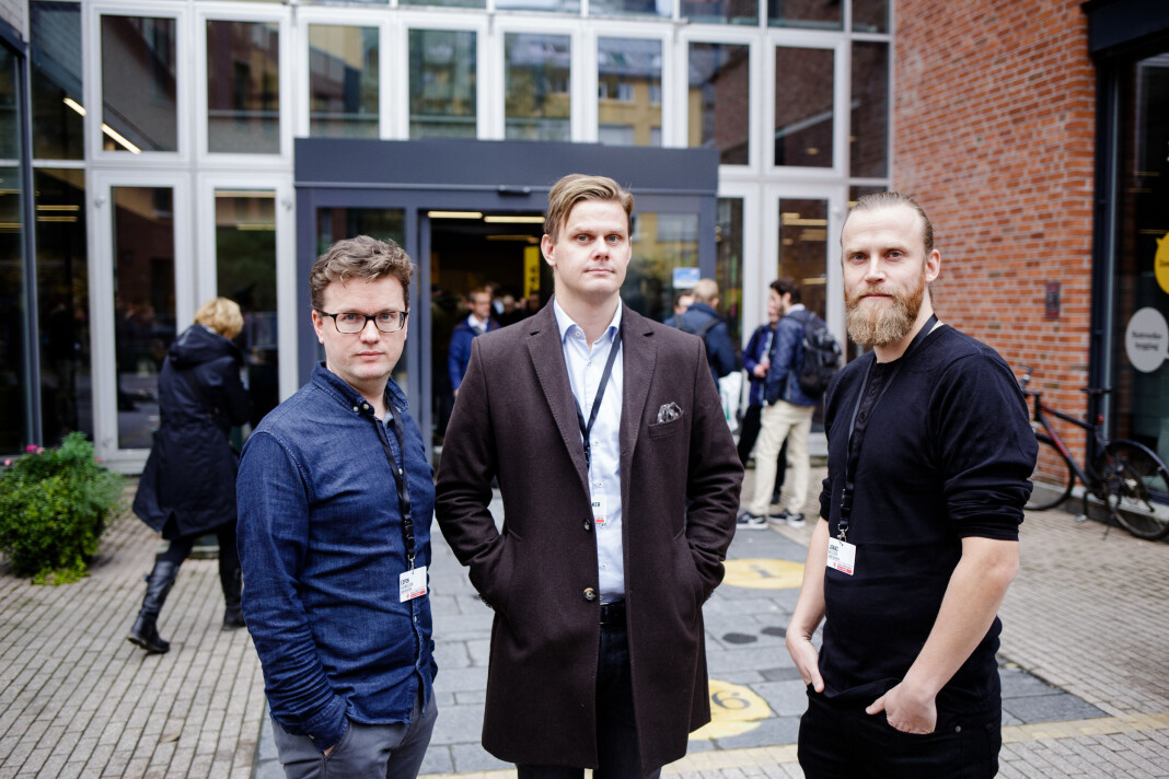 Espen Rasmussen (f.v), Jonas Alsaker Vikan og Jonas Nilsson utenfor lokalene til Oslomet under Data-Skup. Foto: Eskil Wie Furunes Espen Rasmussen (f.v), Jonas Alsaker Vikan og Jonas Nilsson utenfor lokalene til Oslomet under Data-Skup. Foto: Eskil Wie Furunes