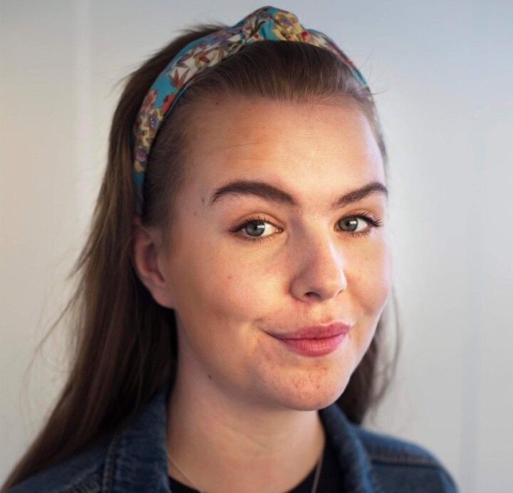 Selma Moren begynte i Dagsavisen dagen etter siste eksamenslevering på journalistikkstudiet. Nå blir hun fast ansatt. Foto: Frøydis Falch Urbye Selma Moren begynte i Dagsavisen dagen etter siste eksamenslevering på journalistikkstudiet. Nå blir hun fast ansatt. Foto: Frøydis Falch Urbye