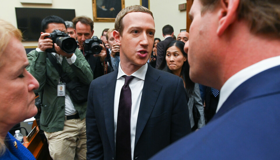 Facebook-sjef Mark Zuckerberg mener det er riktig å tillate politisk reklame. Foto: Erin Scott / Reuters / NTB scanpix