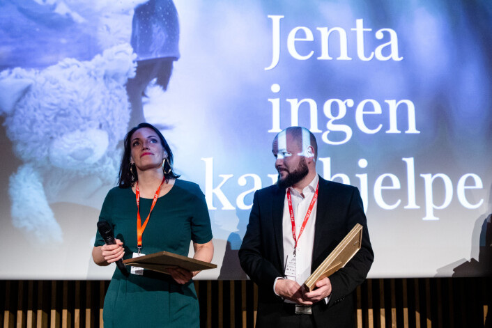 Siri Gulliksen og Alexander Kjønsø Karlsen mottar prisen. Foto: Eskil Wie Furunes Siri Gulliksen og Alexander Kjønsø Karlsen mottar prisen. Foto: Eskil Wie Furunes