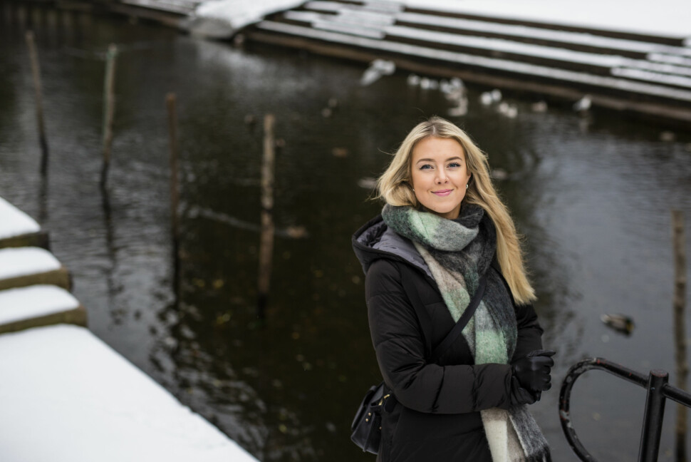 Cicilie S. Andersen har lenge frilanset som fotojournalist, men starter nå i fast jobb i NRK. At de satser på fotojournalistikk mener hun andre redaksjoner bør ta til seg. Foto: Kristine Lindebø