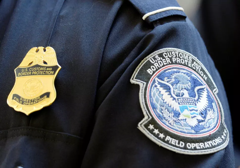Tidligere denne uka slo en føderal dommer i Boston fast at amerikanske tollere og grensevakter ikke uten videre kan søke gjennom mobiler og datamaskiner ved grensepasseringer. Foto: Reuters / NTB scanpix