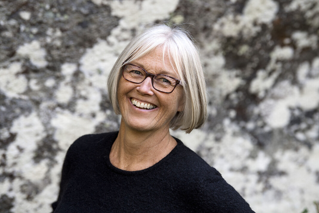 Journalist Vigdis Holmaas i NRK Hordaland mente lærebøkene inneholdt lite om alternative måter å tenke på, og skrev derfor bok om konstruktiv journalistikk. Foto: Marit Hommedal Journalist Vigdis Holmaas i NRK Hordaland mente lærebøkene inneholdt lite om alternative måter å tenke på, og skrev derfor bok om konstruktiv journalistikk. Foto: Marit Hommedal