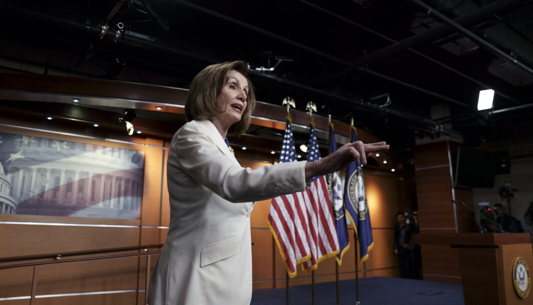 Speaker Nancy Pelosi var tydelig sint da hun fikk spørsmål om hun hater presidenten. Speaker Nancy Pelosi var tydelig sint da hun fikk spørsmål om hun hater presidenten.