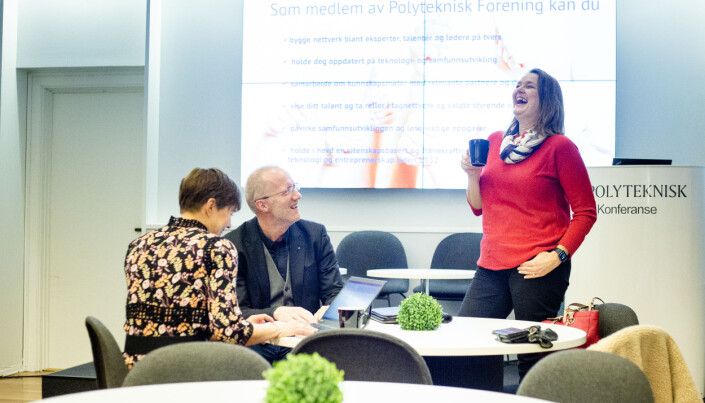 Hege Iren Frantzen ler godt sammen med Arne Jensen og Ina Lindahl Nyrud i forkant av presentasjonen. Hege Iren Frantzen ler godt sammen med Arne Jensen og Ina Lindahl Nyrud i forkant av presentasjonen.
