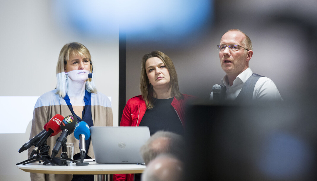 Randi Øgrey (MBL), Hege Iren Frantzen (NJ) og Arne Jensen (NR) presenterte undersøkelsen om seksuell trakassering i mediebransjen i 2017. Randi Øgrey (MBL), Hege Iren Frantzen (NJ) og Arne Jensen (NR) presenterte undersøkelsen om seksuell trakassering i mediebransjen i 2017.