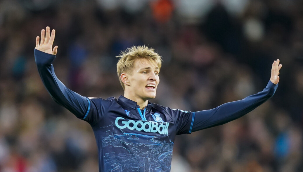 Martin Ødegaard i aksjon for Real Sociedad under kampen mot Real Madrid på Santiago Bernabéu i Madrid i november. Martin Ødegaard i aksjon for Real Sociedad under kampen mot Real Madrid på Santiago Bernabéu i Madrid i november.