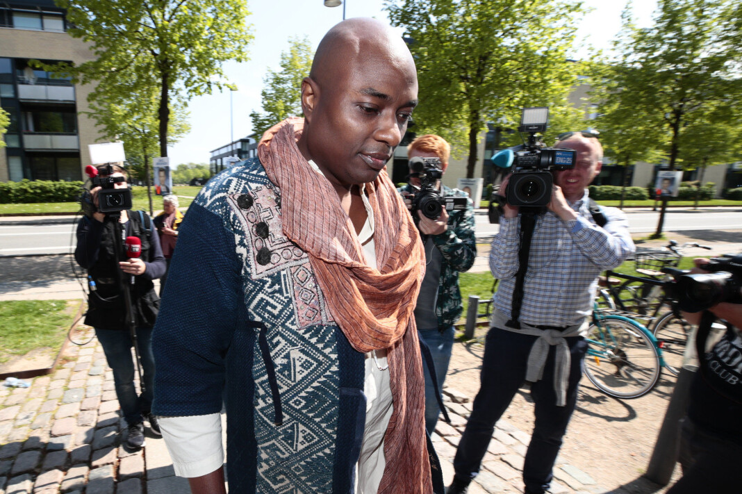 Den selverklærte sjamanen Durek Verrett ba ifølge VG sin ekskjæreste om å signere en taushetsavtale. Den selverklærte sjamanen Durek Verrett ba ifølge VG sin ekskjæreste om å signere en taushetsavtale.