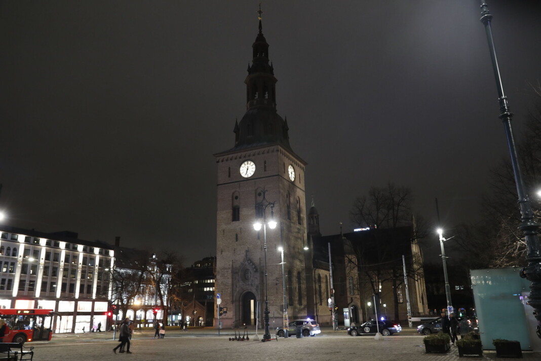 Bisettelsen til Ari Behn holdes i Oslo domkirke fredag 3. januar klokken 13. Foto: Terje Bendiksby / NTB scanpix Bisettelsen til Ari Behn holdes i Oslo domkirke fredag 3. januar klokken 13. Foto: Terje Bendiksby / NTB scanpix