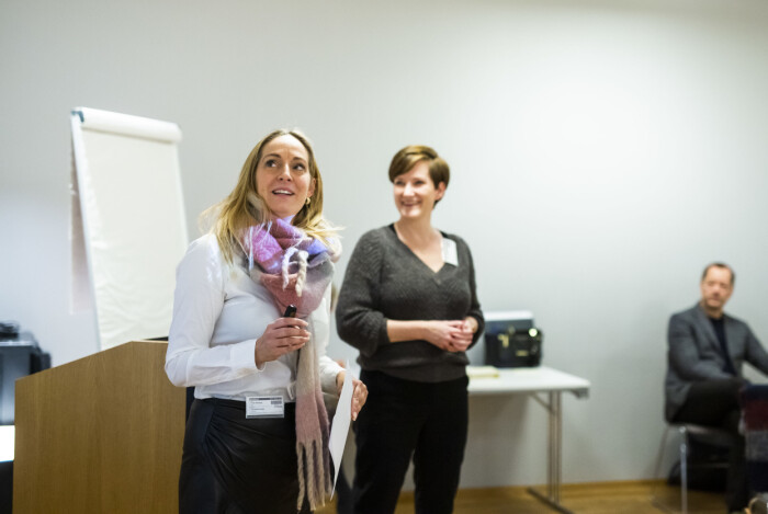 Trine Ohrberg i MBL og Veslemøy Østrem i Medienettverket ønsket velkommen til siste samling for mentorprogrammets første kull. Trine Ohrberg i MBL og Veslemøy Østrem i Medienettverket ønsket velkommen til siste samling for mentorprogrammets første kull.