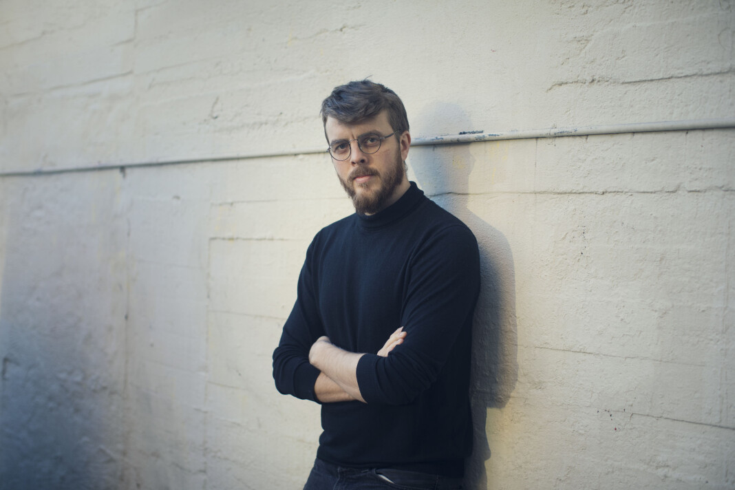 «Dagsferskt kommunikasjonsbilde», beskriver Kyrre Lien om dette bildet av seg selv. «Dagsferskt kommunikasjonsbilde», beskriver Kyrre Lien om dette bildet av seg selv.