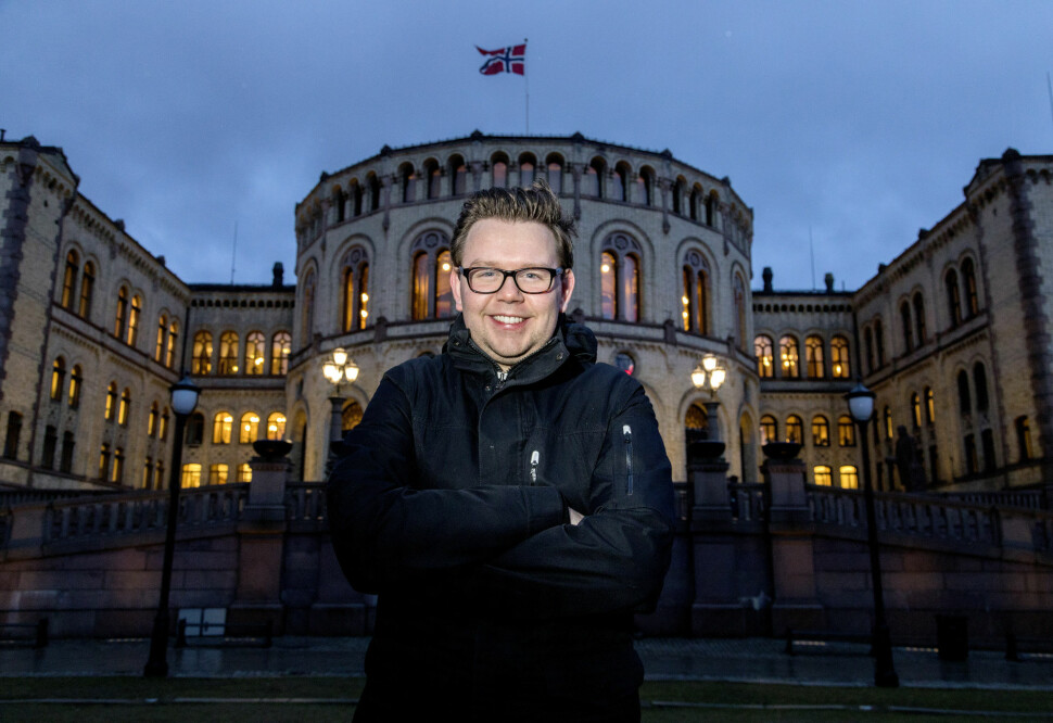Kim Arne Hammerstad har skrevet bok om de 41 største politiske skandalene i norsk politikk.