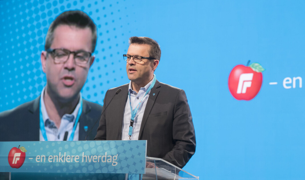 Fylkesleder Frank Sve i Møre og Romsdal Frp støtter partilagets avgjørelse om å si opp abonnementet på Sunnmørsposten etter en kritisk lederartikkel. Fylkesleder Frank Sve i Møre og Romsdal Frp støtter partilagets avgjørelse om å si opp abonnementet på Sunnmørsposten etter en kritisk lederartikkel.