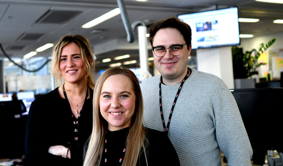 Amalie Frøystad Nærø, Evelyn Berg Hansen og Vetle Halvorsen på plass på E24-desken. Amalie Frøystad Nærø, Evelyn Berg Hansen og Vetle Halvorsen på plass på E24-desken.