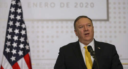 Først skal Pompeo ha bannet mot journalisten. Deretter krevde han at hun pekte ut Ukraina på et kart Først skal Pompeo ha bannet mot journalisten. Deretter krevde han at hun pekte ut Ukraina på et kart