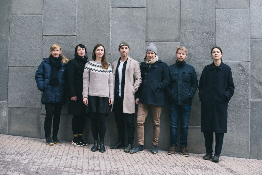 Årets video- og fotojuryer, fra venstre: Inger Kristine Lee, Mariann Dybdahl, Weronika Nitsch, Magnus Wennman, Magnus Skatvold, Stian Lysberg Solum og Sofie Amalie Klougart. Foto: Martin Slottemo Lyngstad, Pressefotografenes klubb Årets video- og fotojuryer, fra venstre: Inger Kristine Lee, Mariann Dybdahl, Weronika Nitsch, Magnus Wennman, Magnus Skatvold, Stian Lysberg Solum og Sofie Amalie Klougart. Foto: Martin Slottemo Lyngstad, Pressefotografenes klubb