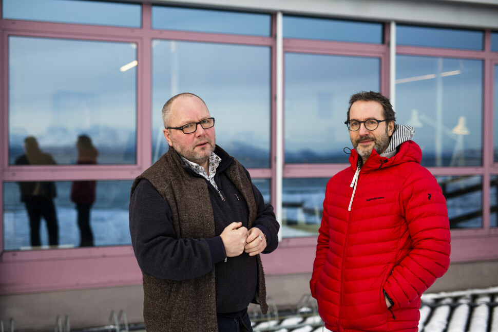 Nils Mehren (t.v) og Martin Mortensen har jobba sammen på NRK-kontoret i Harstad siden Mortensen kom dit fra NRK Finnmark i 2006. Sammen med to andre journalister dekker de Nord-Norges tettest befolkede område.