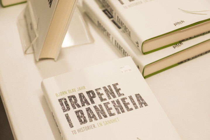 De etterlatte er kritiske til å bruke forfatteren av boka «Drapene i Baneheia. To historier. En sannhet», Bjørn Olav Jahr, som konsulent til en TV-serie om saken. De etterlatte er kritiske til å bruke forfatteren av boka «Drapene i Baneheia. To historier. En sannhet», Bjørn Olav Jahr, som konsulent til en TV-serie om saken.