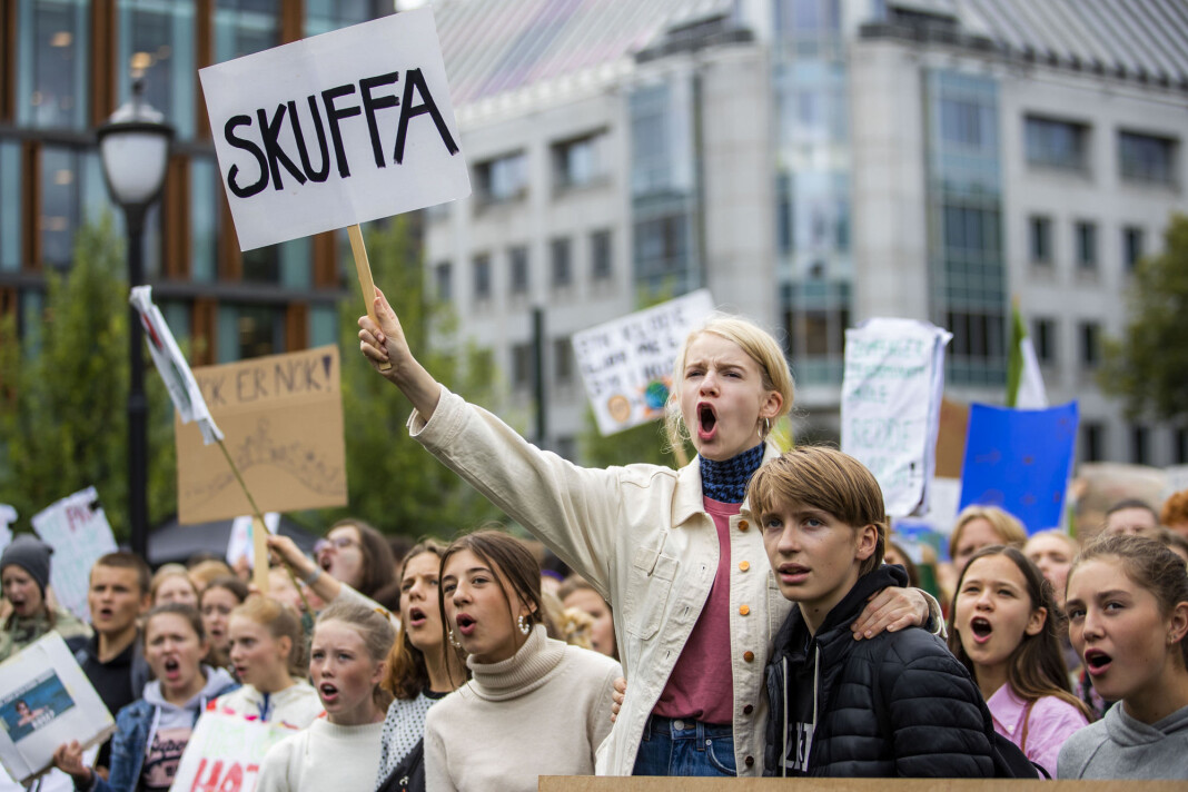 Skolestreikere demonstrerer for klimaet foran Stortinget. Bildet ble tatt i august i fjor. Skolestreikere demonstrerer for klimaet foran Stortinget. Bildet ble tatt i august i fjor.