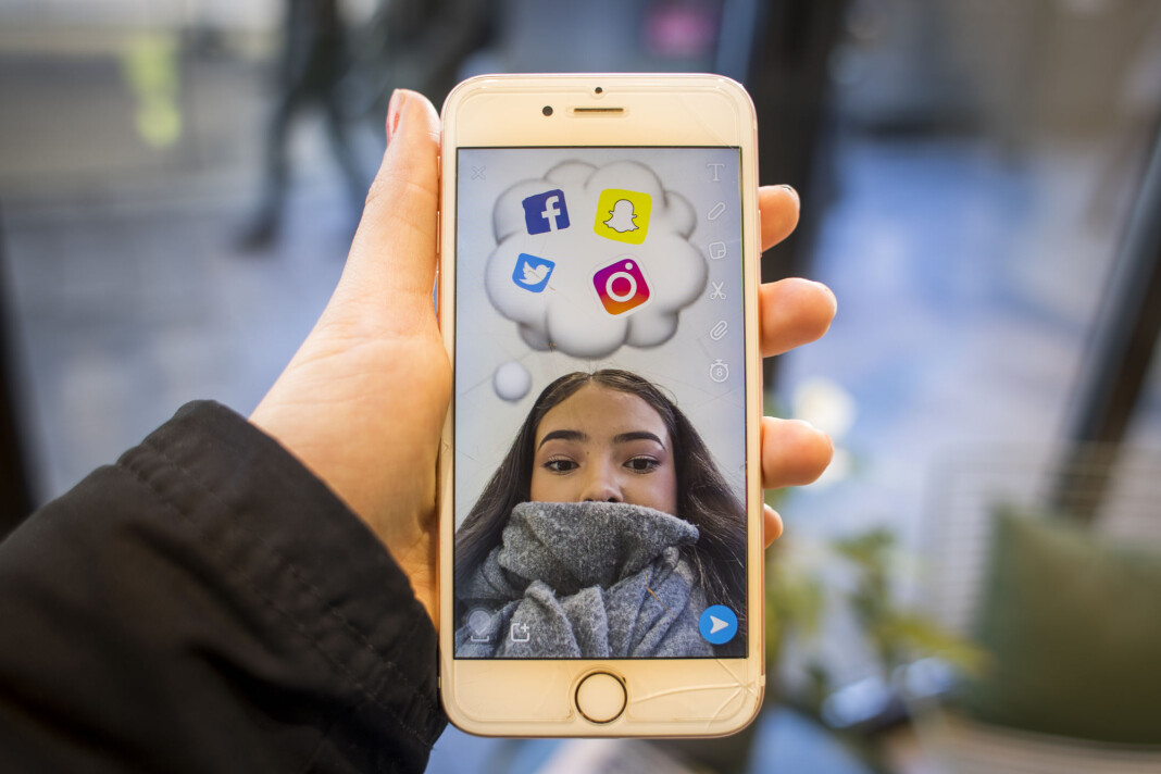 95 prosent i alderen 9-18 år svarer at de bruker Youtube, mens rundt halvparten bruker Facebook. 95 prosent i alderen 9-18 år svarer at de bruker Youtube, mens rundt halvparten bruker Facebook.