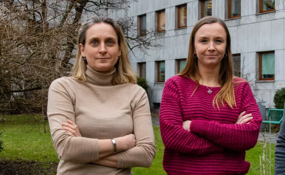 Fra venstre Astrid Rommetveit, prosjektleder for klima i NRK, og Kathrine Hammerstad, redaksjonssjef for NRK Nyheter.