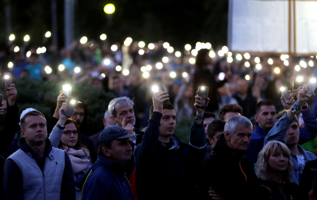 Øyvind Strømmen saknar ofte journalistikk om Europa i norske aviser. Her protesterer folk mot Slovakias regjering eit år etter drapet på gravejournalist Jan Kuciak og forloveden Martina Kusnirova. Øyvind Strømmen saknar ofte journalistikk om Europa i norske aviser. Her protesterer folk mot Slovakias regjering eit år etter drapet på gravejournalist Jan Kuciak og forloveden Martina Kusnirova.