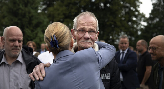 Dette øyeblikket av statsministerens unnskyldning er årets beste bilde i Danmark Dette øyeblikket av statsministerens unnskyldning er årets beste bilde i Danmark