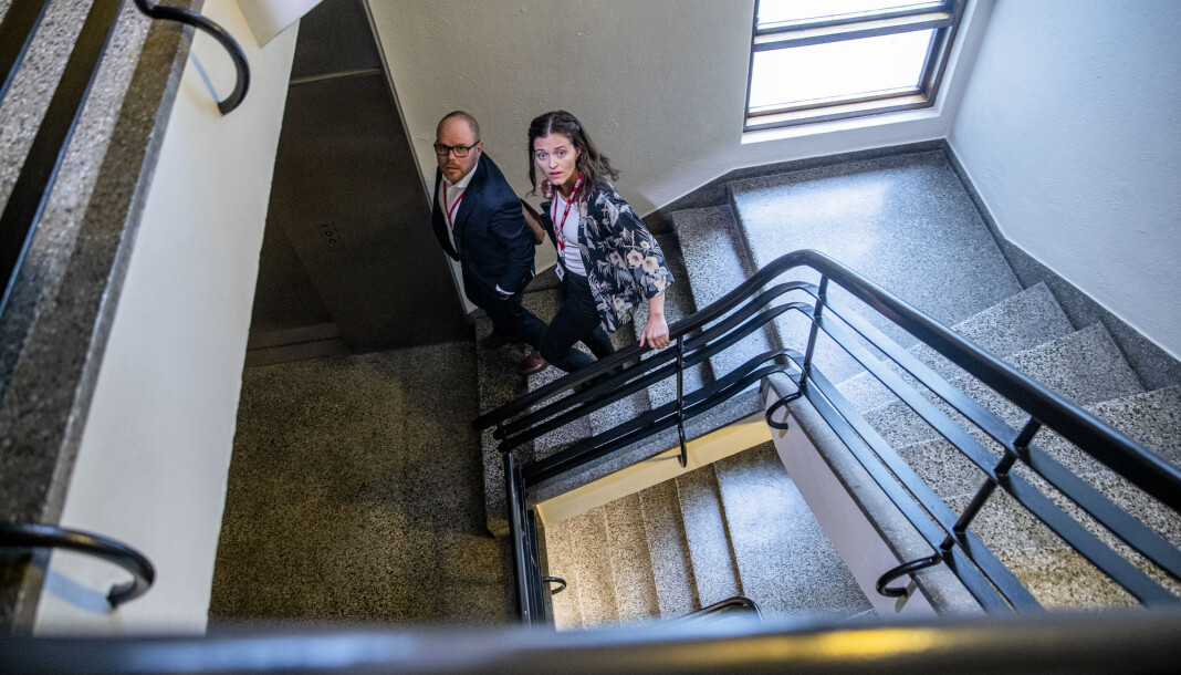Sjefredaktør Gard Steiro og nyhetsredaktør Tora Bakke Håndlykken i VG. Sjefredaktør Gard Steiro og nyhetsredaktør Tora Bakke Håndlykken i VG.