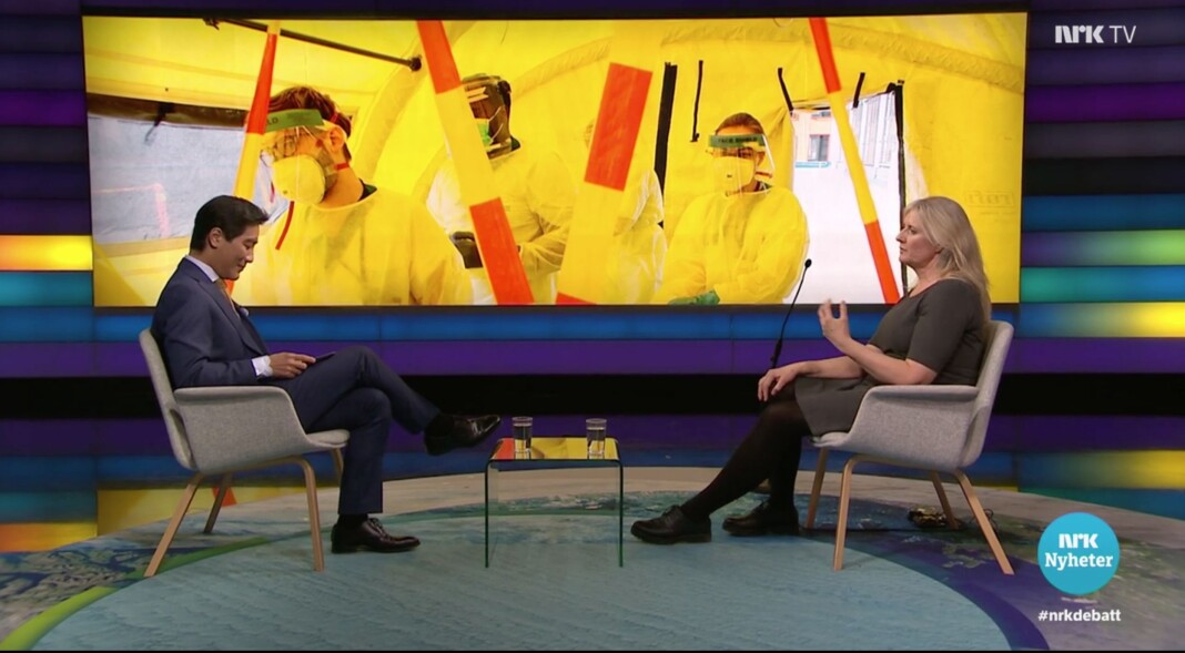 Programleder Fredrik Solvang sammen med lege og forsker Gunhild Alvik Nyborg under det omstridte Debatten-innslaget. Programleder Fredrik Solvang sammen med lege og forsker Gunhild Alvik Nyborg under det omstridte Debatten-innslaget.