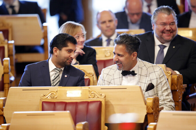 Fremskrittspartiets Himanshu Gulati (t.v), her sammen med nåværende kulturminister Abid Raja.
Foto: Cornelius Poppe / NTB scanpix Fremskrittspartiets Himanshu Gulati (t.v), her sammen med nåværende kulturminister Abid Raja.
Foto: Cornelius Poppe / NTB scanpix