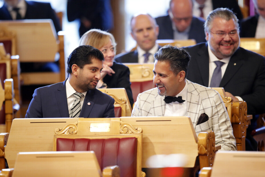 Fremskrittspartiets Himanshu Gulati (t.v), her sammen med nåværende kulturminister Abid Raja.
Foto: Cornelius Poppe / NTB scanpix Fremskrittspartiets Himanshu Gulati (t.v), her sammen med nåværende kulturminister Abid Raja.
Foto: Cornelius Poppe / NTB scanpix