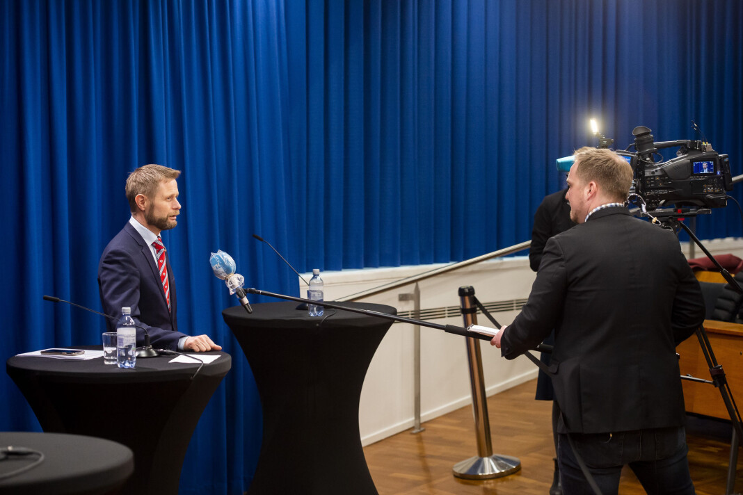 Helse- og omsorgsminister Bent Høie under den daglige pressekonferansen om håndteringen av koronasituasjonen. Helse- og omsorgsminister Bent Høie under den daglige pressekonferansen om håndteringen av koronasituasjonen.