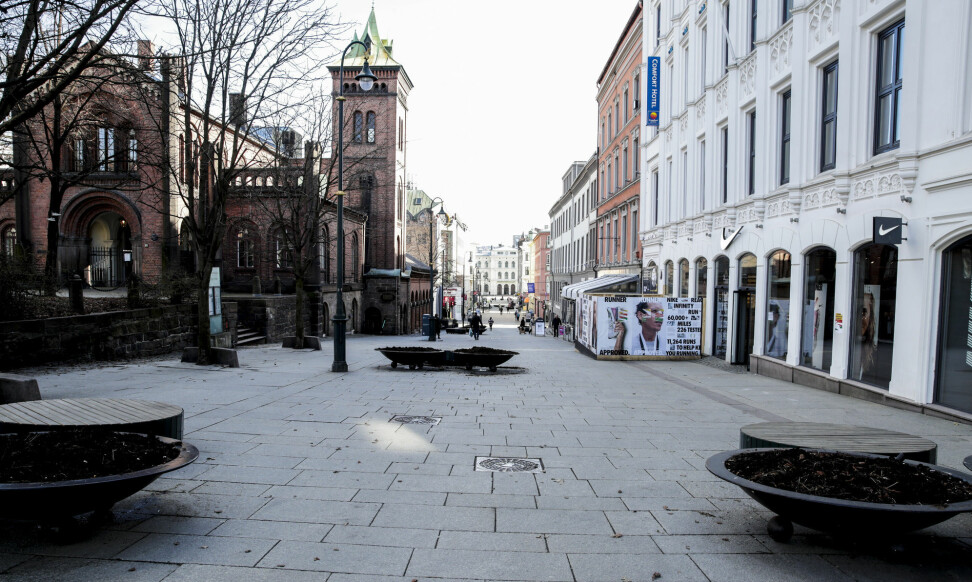 17. mars er folk tro mot dugnaden og holder seg borte fra Karl Johans gate i Oslo.