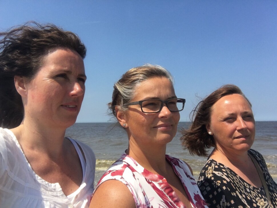 NRK-journalistene Anette Berentsen, Kjersti Knudssøn og Synnøve Bakke får IR-prisen. NRK-journalistene Anette Berentsen, Kjersti Knudssøn og Synnøve Bakke får IR-prisen.