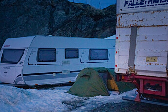 Første natt i telt i Skarsvåg ved Nordkapp. Første natt i telt i Skarsvåg ved Nordkapp.