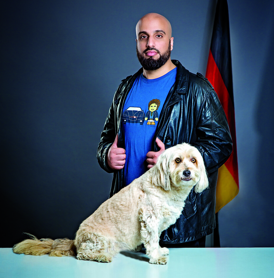 Artisten Abdelkarim Zemhouteder var med i fjernsynsteamet som fredag ettermiddag ble angrepet i Berlin sentrum.