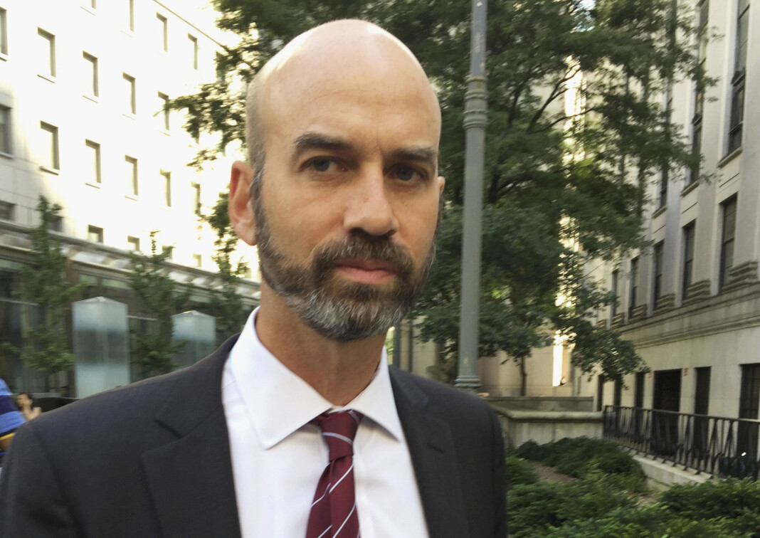 New York Times-redaktør James Bennet fratrer sin stilling etter at han satte på trykk kronikken «Send inn troppene», som senator Tom Cotton fra Arkansas hadde ført i pennen. New York Times-redaktør James Bennet fratrer sin stilling etter at han satte på trykk kronikken «Send inn troppene», som senator Tom Cotton fra Arkansas hadde ført i pennen.
