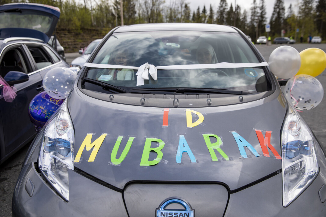 Det Islamske Forbundet arrangerte drive in Id-feiring på Tryvann i Oslo. Onsdag behandlet Kringkastingsrådets NRKs sending fra id-festen. Det Islamske Forbundet arrangerte drive in Id-feiring på Tryvann i Oslo. Onsdag behandlet Kringkastingsrådets NRKs sending fra id-festen.