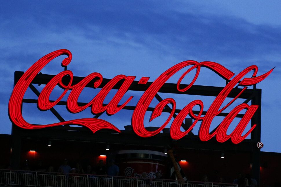 Coca-Cola vil bruke pausen til å evaluere sin annonseringspolitikk.