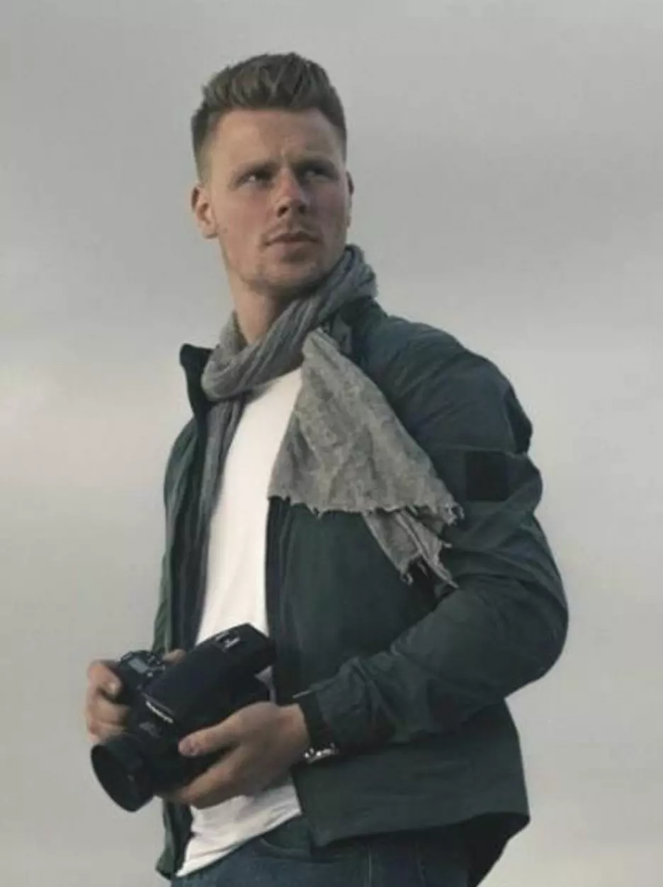 Didrik Linnerud Arnesen har lånt kamera i sommer, mens han jobber i DN, men bruker ellers eget utstyr.