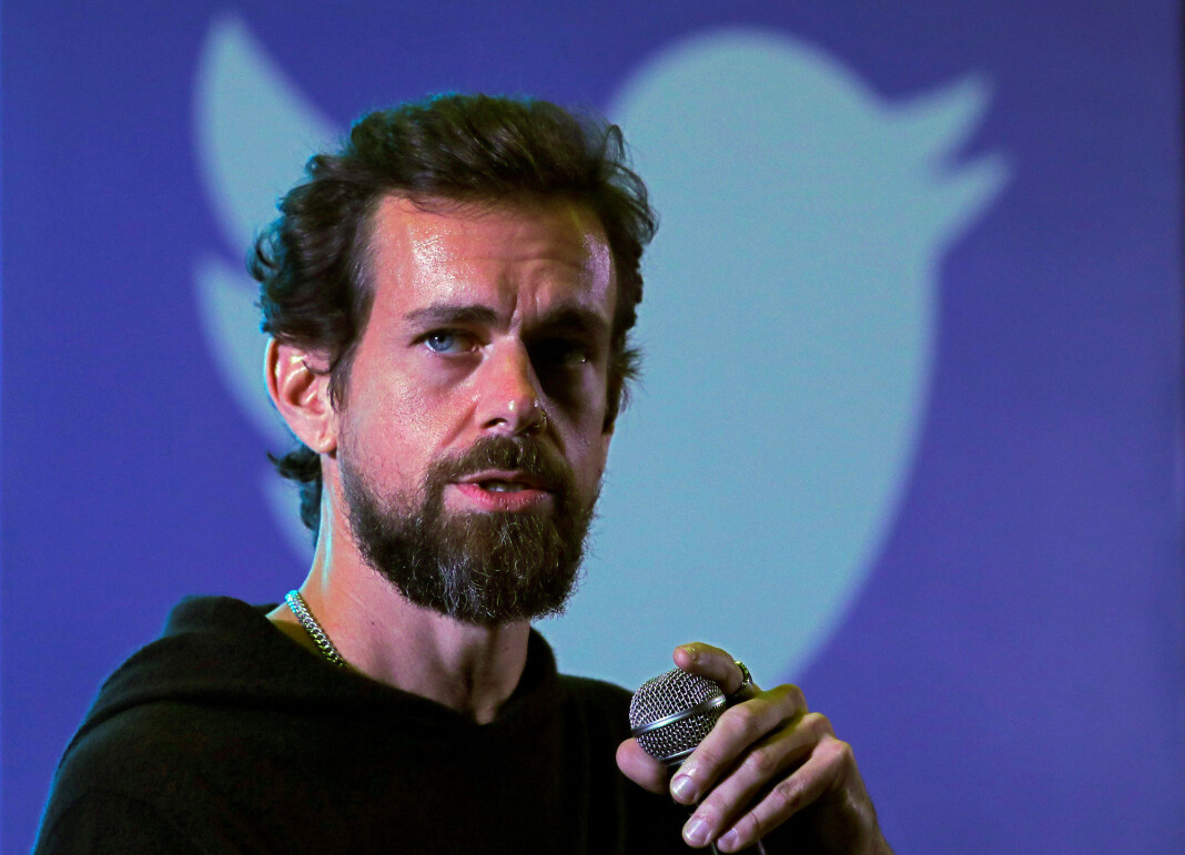 Twitter-sjef Jack Dorsey og selskapet hans er kalt inn på teppet av det amerikanske senatet for å forklare seg, etter at flere kjente offentlige profiler ble hacket denne uka. Twitter-sjef Jack Dorsey og selskapet hans er kalt inn på teppet av det amerikanske senatet for å forklare seg, etter at flere kjente offentlige profiler ble hacket denne uka.