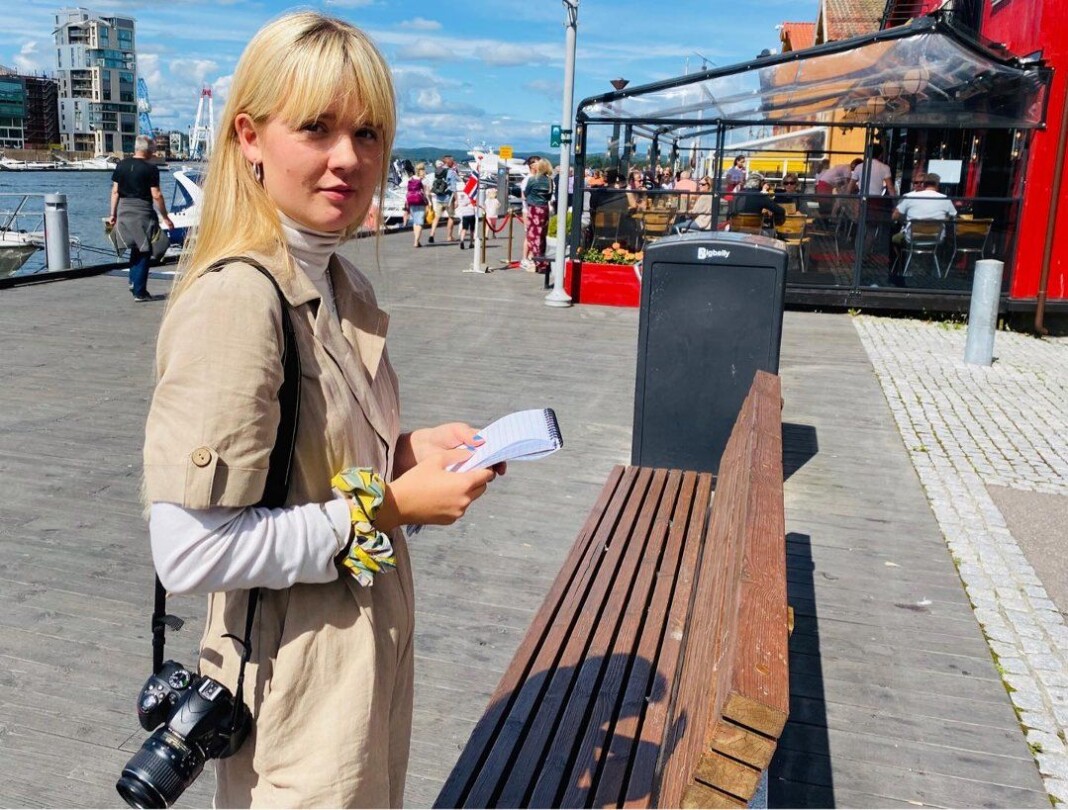 Journalist Johanne Ringøen i Tønsbergs Blad vil ikke finne seg i å bli ufrivillig omfavna av fulle menn mens hun er på jobb. Journalist Johanne Ringøen i Tønsbergs Blad vil ikke finne seg i å bli ufrivillig omfavna av fulle menn mens hun er på jobb.