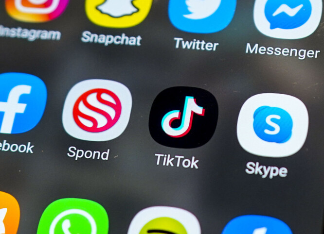 Tiktok er et sosialt nettverk der brukerne kan dele korte videoer. Tiktok er et sosialt nettverk der brukerne kan dele korte videoer.