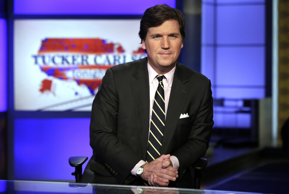 Fox News anklager tidligere programleder Tucker Carlson for kontraktsbrudd etter at Carlson lanserte sitt nye program på Twitter denne uka. Den kontroversielle Fox-profilen fikk sparken i april.