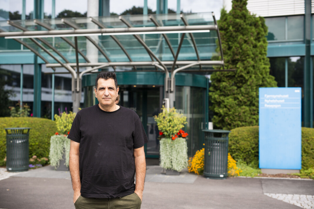 Mohammed Alayoubi har jobba i NRK i 22 år, som fotojournalist, gravejournalist, utenriks- og innenriksjournalist, og har lang erfaring med journalistikk om konflikter i Midtøsten. Mohammed Alayoubi har jobba i NRK i 22 år, som fotojournalist, gravejournalist, utenriks- og innenriksjournalist, og har lang erfaring med journalistikk om konflikter i Midtøsten.