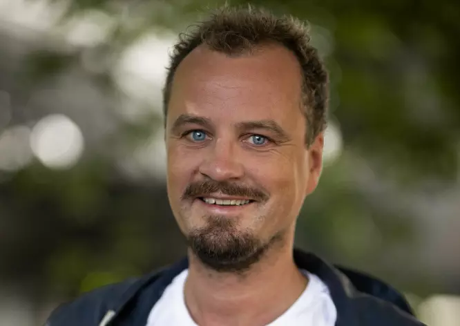 Journalist og huslingvist Paal Uvaag i Morgenbladet fikk fredag NTBs språkpris.