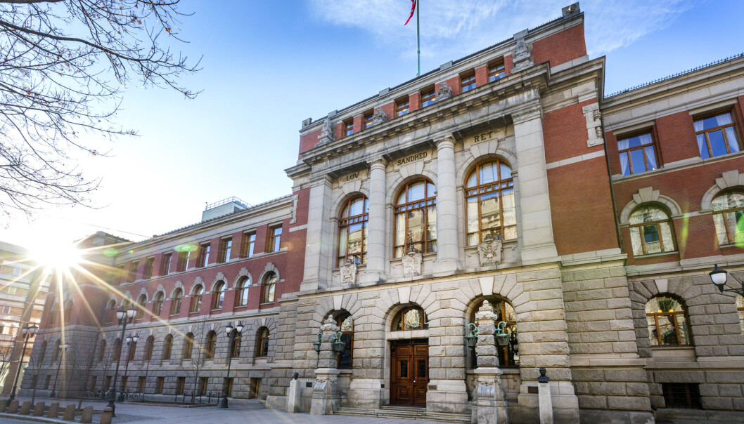 Norske dommere har svart på medieundersøkelse. Her fra Høyesteretts plass i Oslo.
Foto: Gorm Kallestad / NTB scanpix Norske dommere har svart på medieundersøkelse. Her fra Høyesteretts plass i Oslo.
Foto: Gorm Kallestad / NTB scanpix