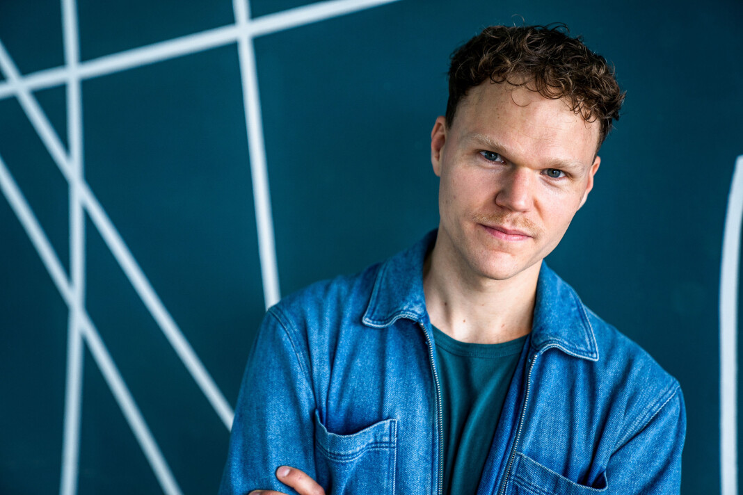 Martin Holvik, NJs midlertidig-kontakt i Dokumentar- og samfunnavdelinga i NRK, var nylig midlertidig i NRK selv. – Jeg er glad for at dette nå står svart på hvitt, sier han om den nye avtalen. Martin Holvik, NJs midlertidig-kontakt i Dokumentar- og samfunnavdelinga i NRK, var nylig midlertidig i NRK selv. – Jeg er glad for at dette nå står svart på hvitt, sier han om den nye avtalen.