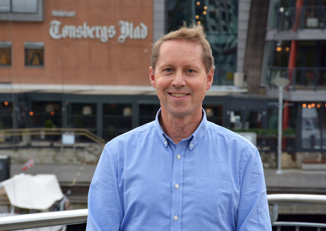 Henrik Ulrichsen forlater journalistjobben i Tønsbergs Blad for å bli organisasjonssekretær i Norsk Journalistlag. Henrik Ulrichsen forlater journalistjobben i Tønsbergs Blad for å bli organisasjonssekretær i Norsk Journalistlag.