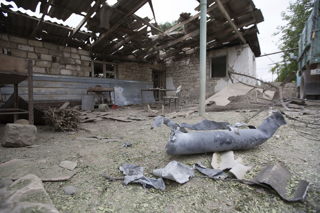 Fire journalister, to av dem franske, ble såret i et aserbajdsjansk angrep mot Martuni i Nagorno-Karabakh torsdag. Fire journalister, to av dem franske, ble såret i et aserbajdsjansk angrep mot Martuni i Nagorno-Karabakh torsdag.